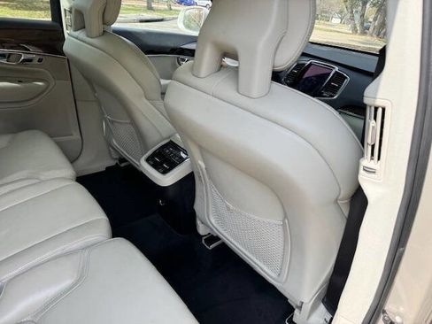 Used 2016 Volvo XC90 T6 Momentum w/ Momentum Plus Package image 25