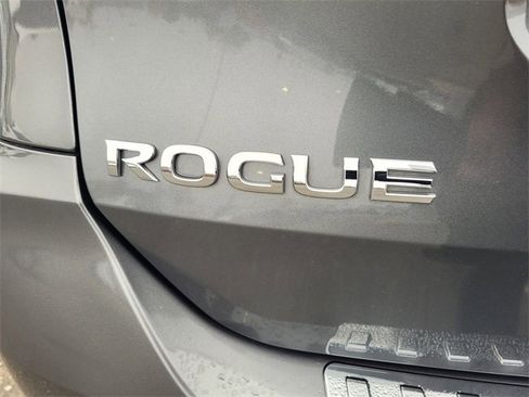 Used 2020 Nissan Rogue S image 10