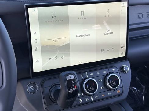 New 2026 Land Rover Defender 110 X-Dynamic SE AWD/4WD image 7