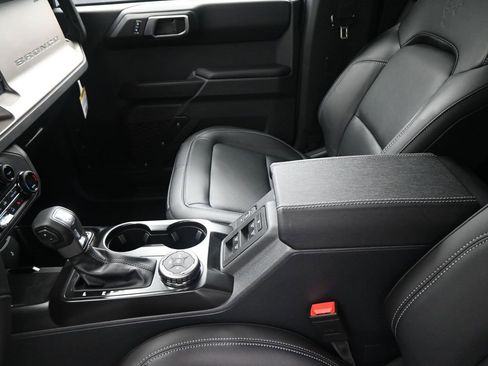 New 2025 Ford Bronco Outer Banks image 14