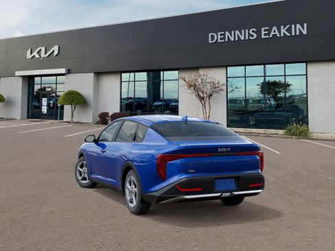 New 2025 Kia K4 LXS image 4