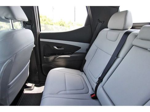Certified 2025 Hyundai Santa Cruz SEL FWD image 12