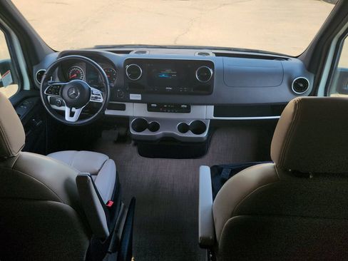 Used 2019 Mercedes-Benz Sprinter 170 image 29