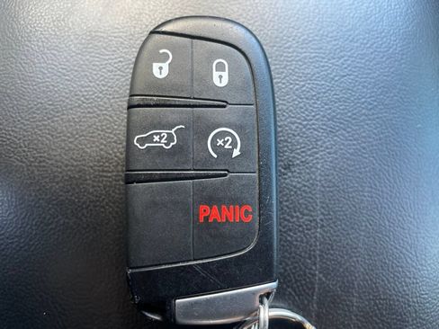 Used 2018 Jeep Grand Cherokee Altitude AWD/4WD image 20