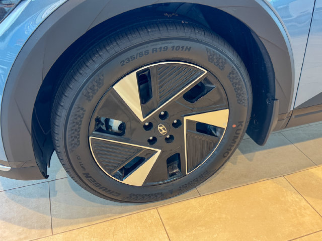 New 2027 Hyundai Ioniq 5 SEL AWD/4WD image 6