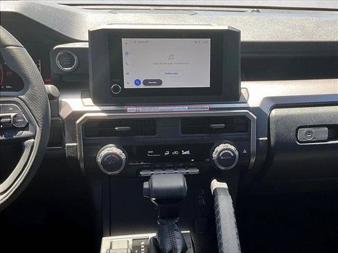 Used 2025 Toyota 4Runner SR5 AWD/4WD image 8