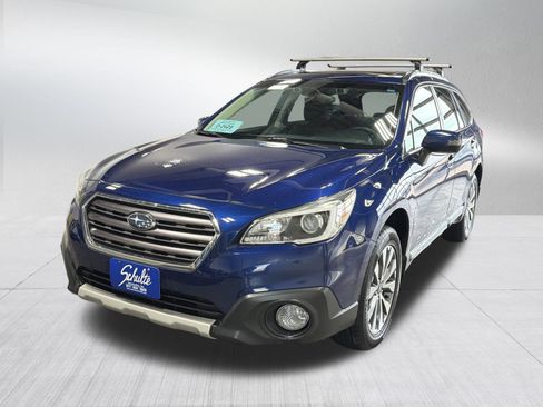 Used 2017 Subaru Outback 3.6R Touring image 3