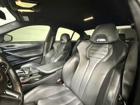 Used 2023 BMW M5 image 51