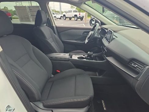 Used 2023 Nissan Rogue S FWD image 15