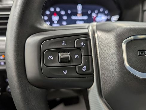 Used 2024 GMC Yukon XL Denali image 26