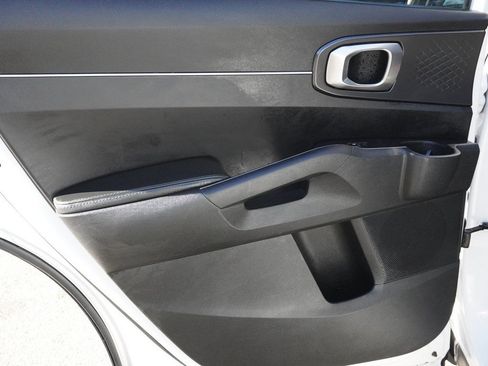 Used 2022 Kia Sorento S w/ Panoramic Sunroof Package image 28