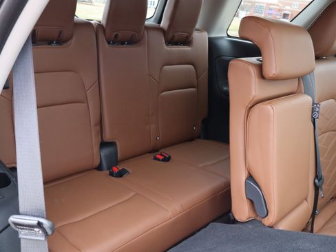 Used 2024 Nissan Pathfinder Platinum w/ Cargo Package image 13