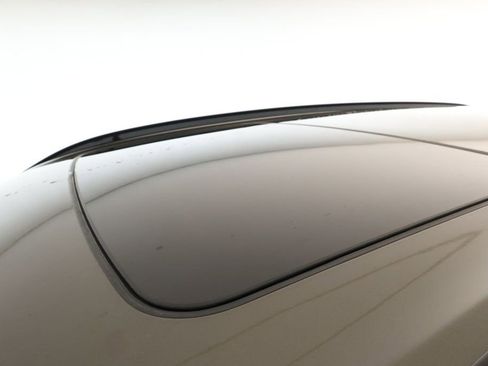 Used 2024 BMW X5 xDrive50e w/ M Sport Package image 8