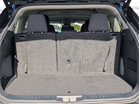 Used 2023 Toyota Highlander LE image 20