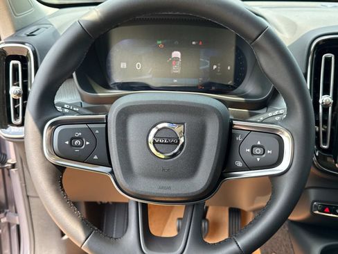 New 2026 Volvo XC40 B5 Plus w/ Protection Package Premier image 28