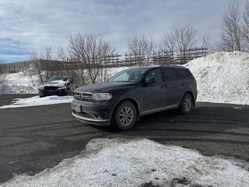 Used 2019 Dodge Durango SXT image 3