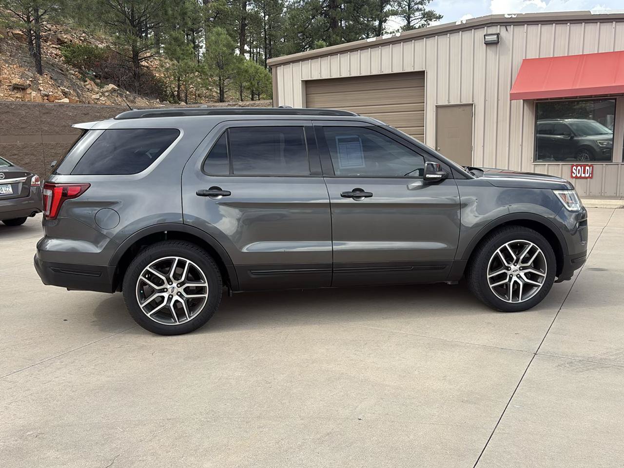Used 2018 Ford Explorer Sport AWD/4WD image 8