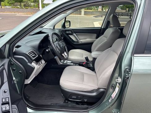 Used 2018 Subaru Forester 2.5i Limited AWD/4WD image 12