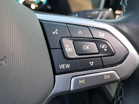 Certified 2024 Volkswagen Atlas SE image 17