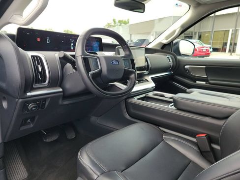 Certified 2025 Ford Expedition Max Platinum AWD/4WD image 21