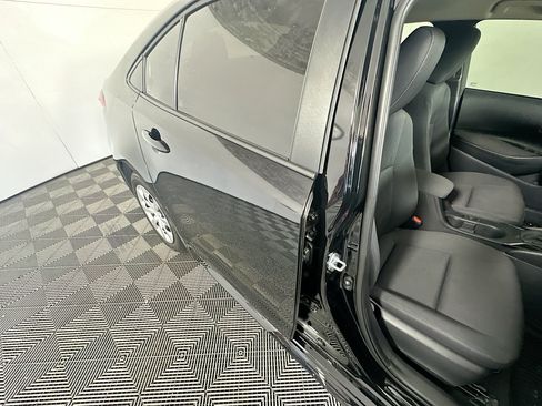 Certified 2025 Toyota Corolla LE FWD image 27