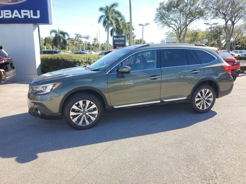 Used 2019 Subaru Outback 3.6R Touring image 2