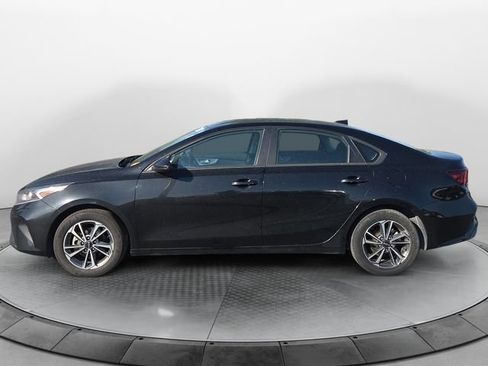Used 2023 Kia Forte LXS FWD image 2