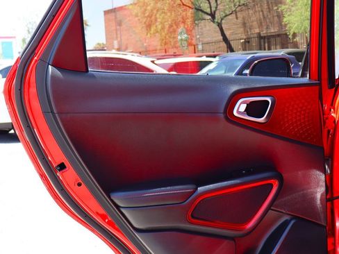 Used 2021 Kia Soul Turbo FWD image 29