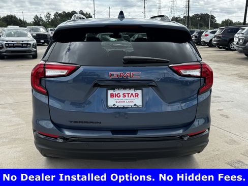 Used 2024 GMC Terrain SLE w/ Driver Convenience Package FWD image 9