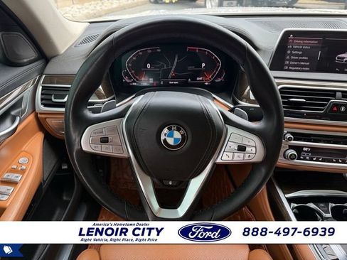 Used 2020 BMW 750i xDrive w/ Cold Weather Package AWD/4WD image 16