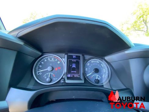 Used 2021 Toyota Tacoma TRD Off-Road w/ Technology Package AWD/4WD image 38