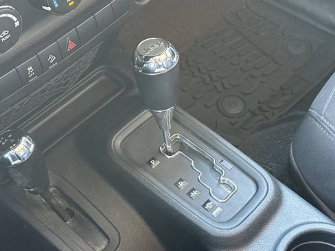 Used 2016 Jeep Wrangler Sport AWD/4WD image 20