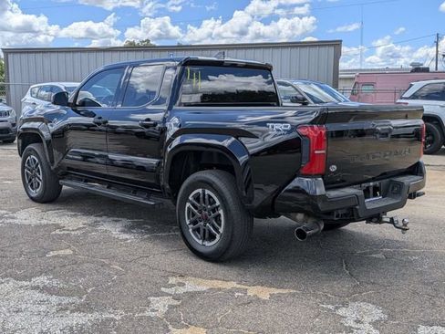 Used 2025 Toyota Tacoma TRD Sport AWD/4WD image 6