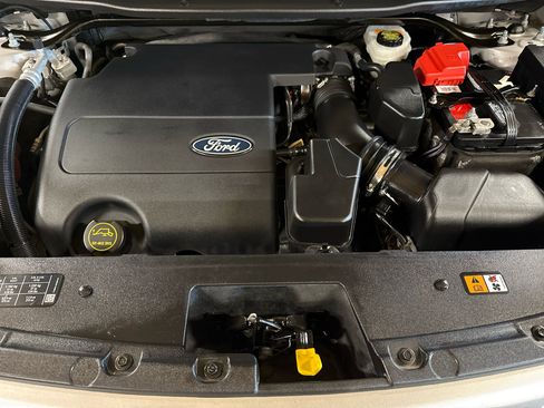 Used 2014 Ford Explorer XLT w/ Equipment Group 202A image 27