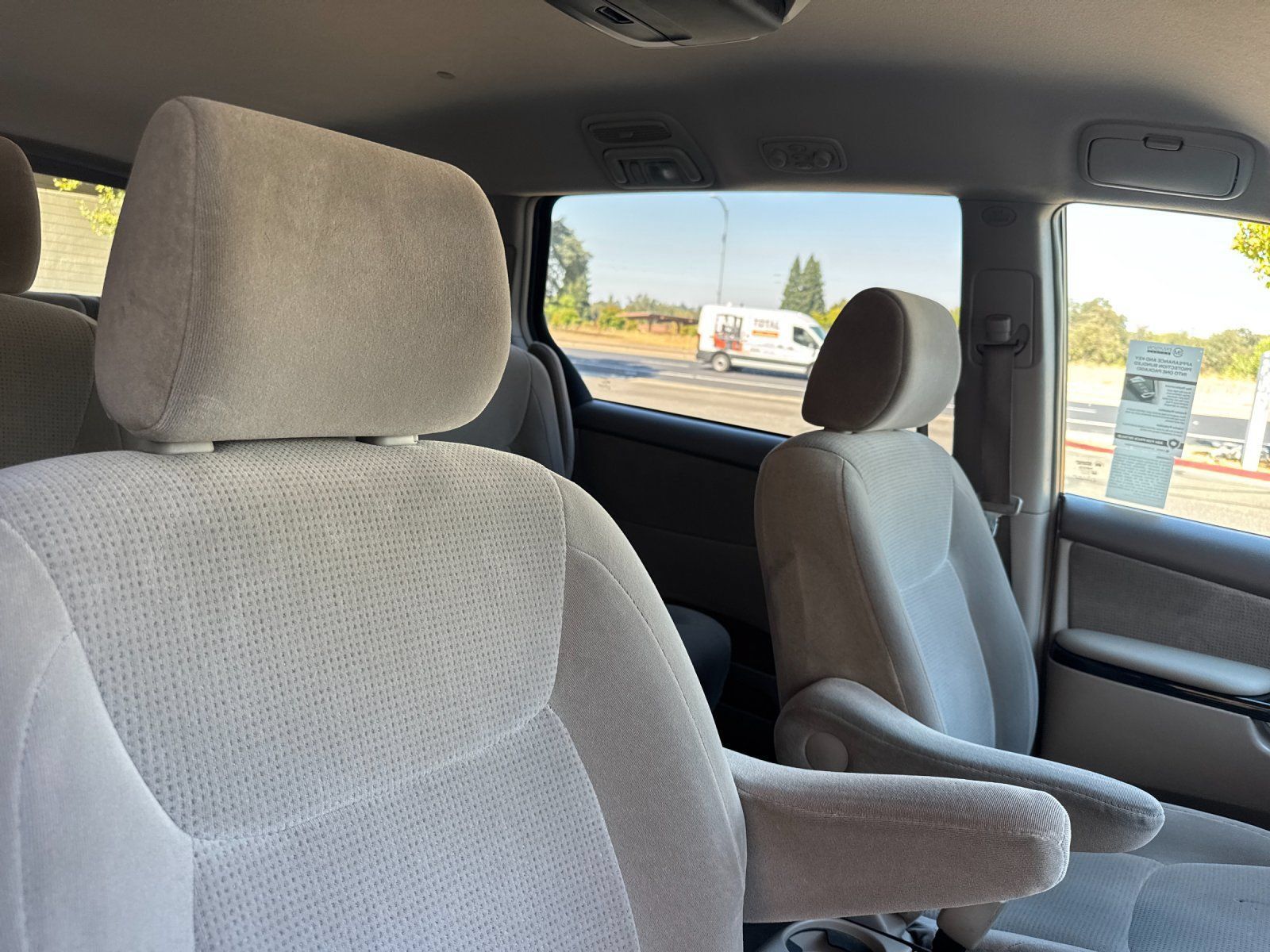 Used 2005 Toyota Sienna LE w/ LE Pkg 8 FWD image 19