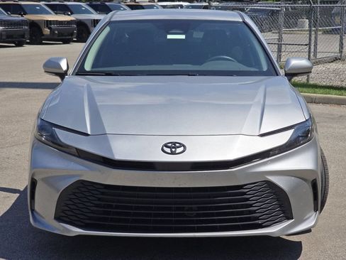 Used 2025 Toyota Camry LE w/ Convenience Package AWD/4WD image 10