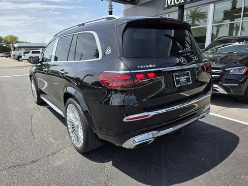 Used 2024 Mercedes-Benz Maybach GLS 600 4MATIC image 33