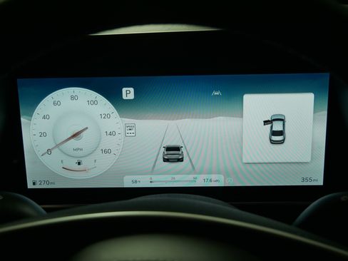 Certified 2025 Genesis G90 3.5T image 21