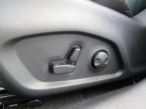 New 2025 Jeep Compass Limited w/ Sun & Sound Group image 19