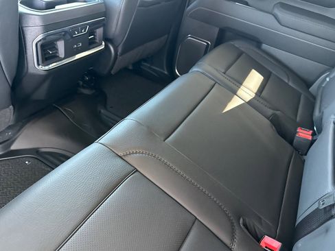 New 2025 GMC Sierra 2500 Denali w/ Denali Reserve Package image 13