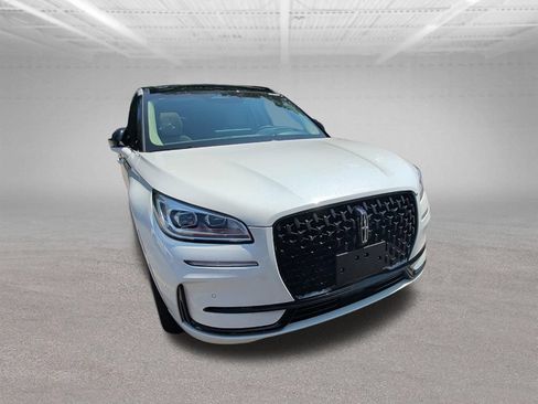 Used 2025 Lincoln Corsair Grand Touring w/ Equipment Group 302A AWD/4WD image 27