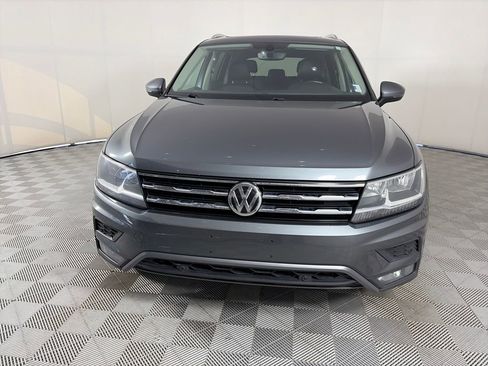 Used 2019 Volkswagen Tiguan SEL image 2