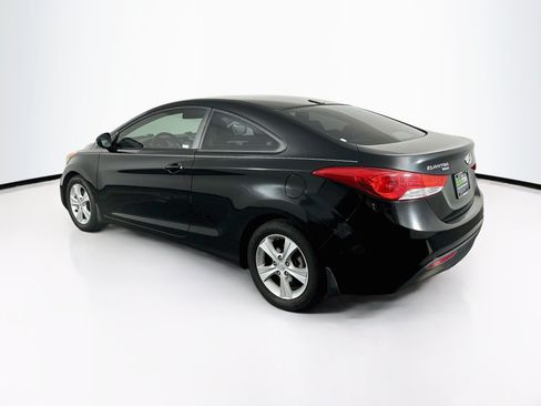 Used 2013 Hyundai Elantra FWD image 5