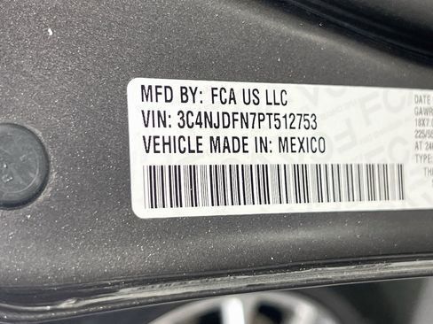 Used 2023 Jeep Compass Latitude w/ Sun and Sound Group AWD/4WD image 30