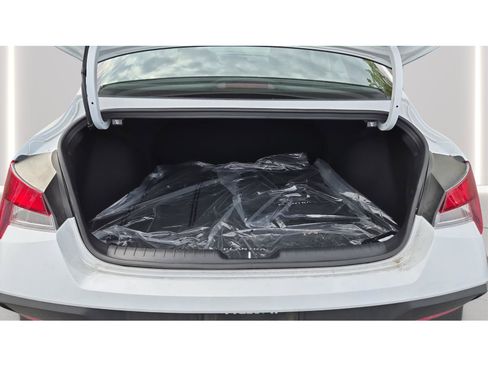 Used 2026 Hyundai Elantra Sport FWD image 9