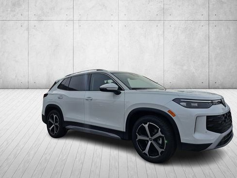 New 2026 Volkswagen Tiguan SE image 3