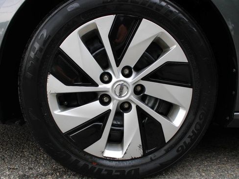 Used 2019 Nissan Altima 2.5 S FWD image 18