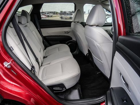 Used 2025 Hyundai Tucson SEL FWD image 17