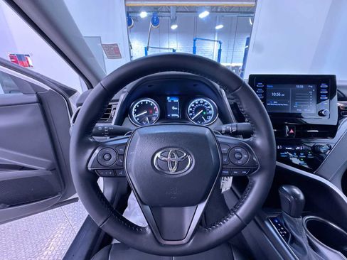 Used 2024 Toyota Camry SE FWD image 15