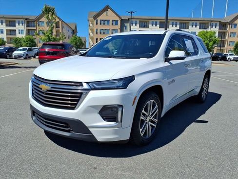 Certified 2022 Chevrolet Traverse High Country w/ LPO, Floor Liner Package FWD image 35